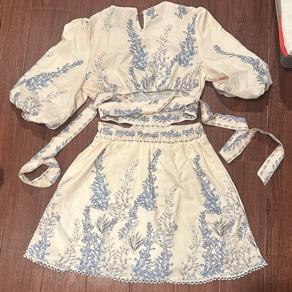 SHEIN Cream and Blue Floral Dress - Picture 5 of 10